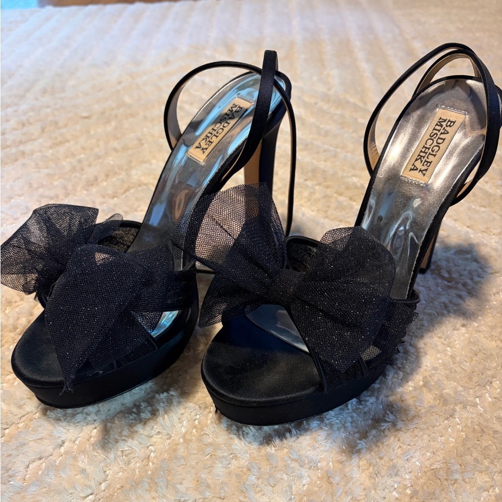 Badgley Mischka Black Strappy Heels with Bows. Size 9